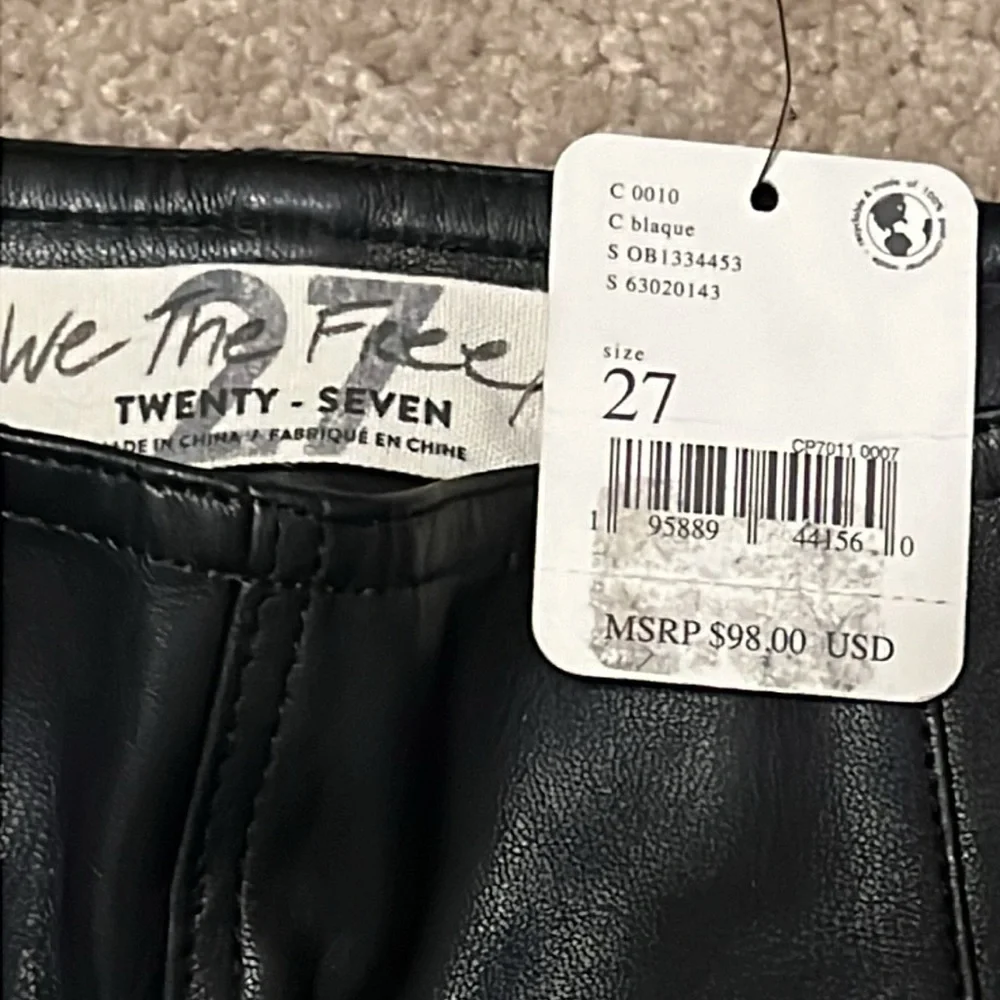 NWT FREE PEOPLE black coated pants Size 27